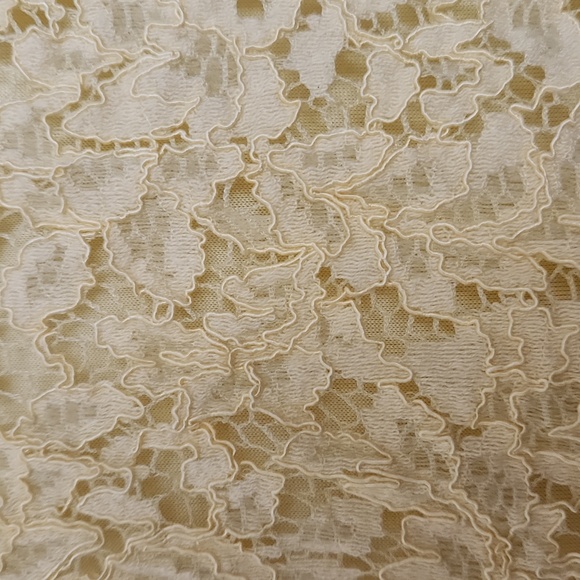 Liz Claiborne yellow lace top, S - Picture 3 of 5